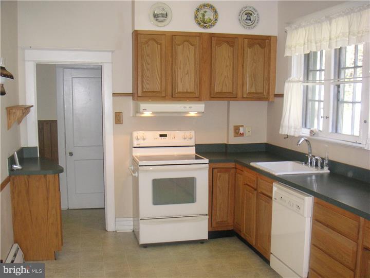 229 Old Eagle School Road Wayne, PA 19087 - Photo 10 of 25 Kitchen