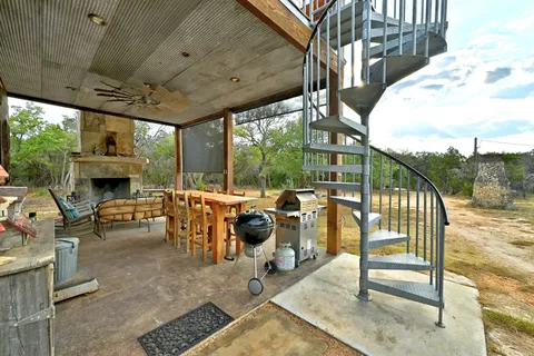 $975,000 | 1910 Sandy Point Road, Wimberley, TX 78676