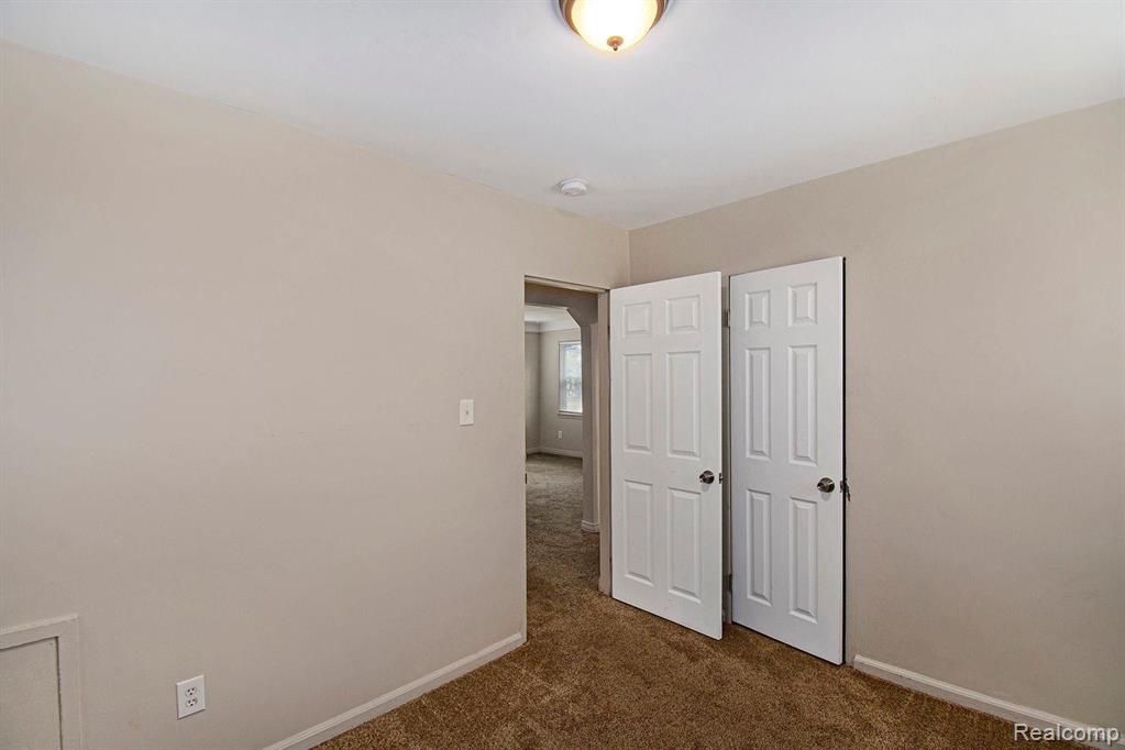 7574 Timken Avenue Warren, MI 48091 - Photo 9 of 19