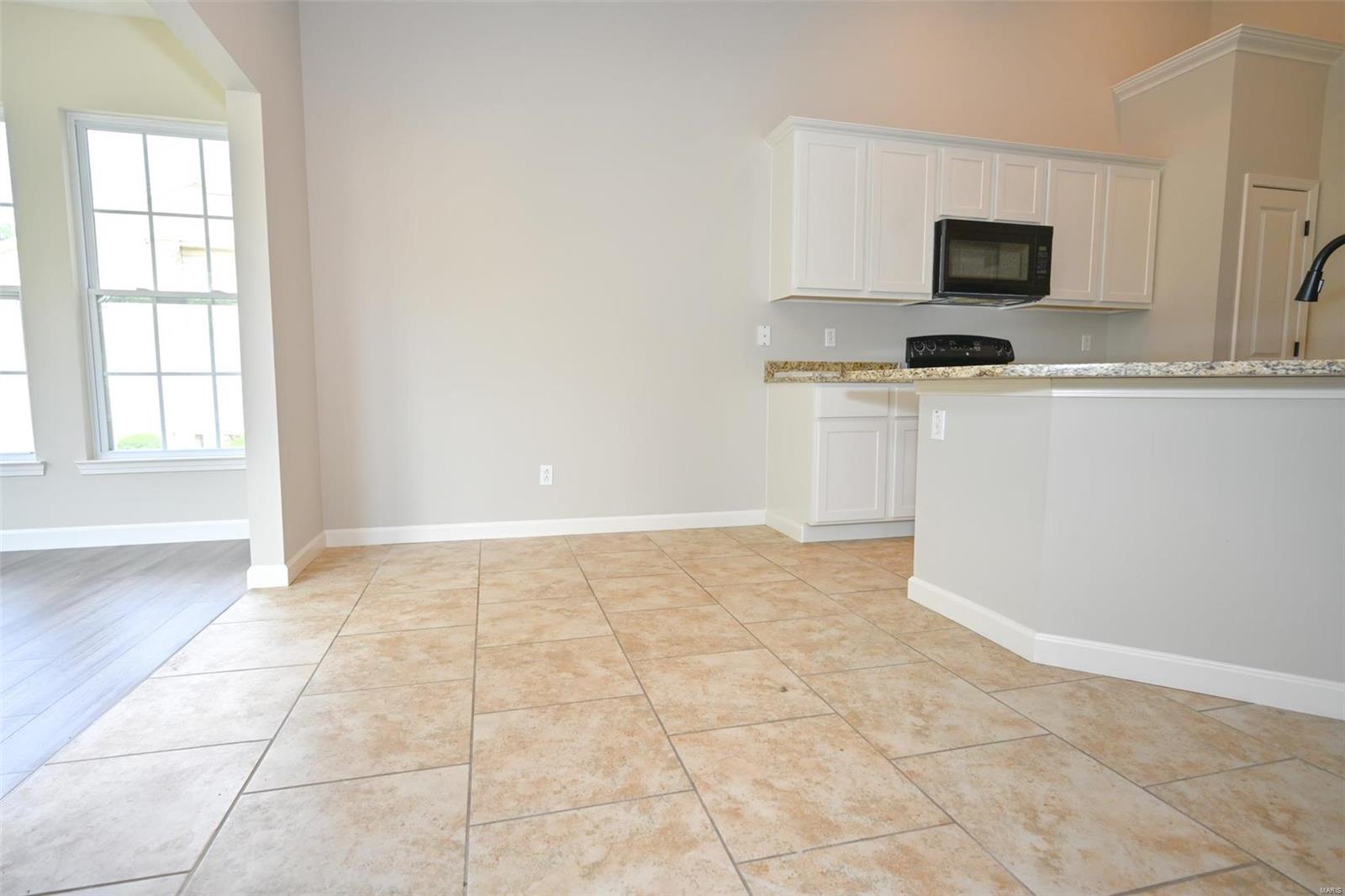 123 Briar Ridge Maryville, IL 62062 - Photo 11 of 37 Gallery Image 11