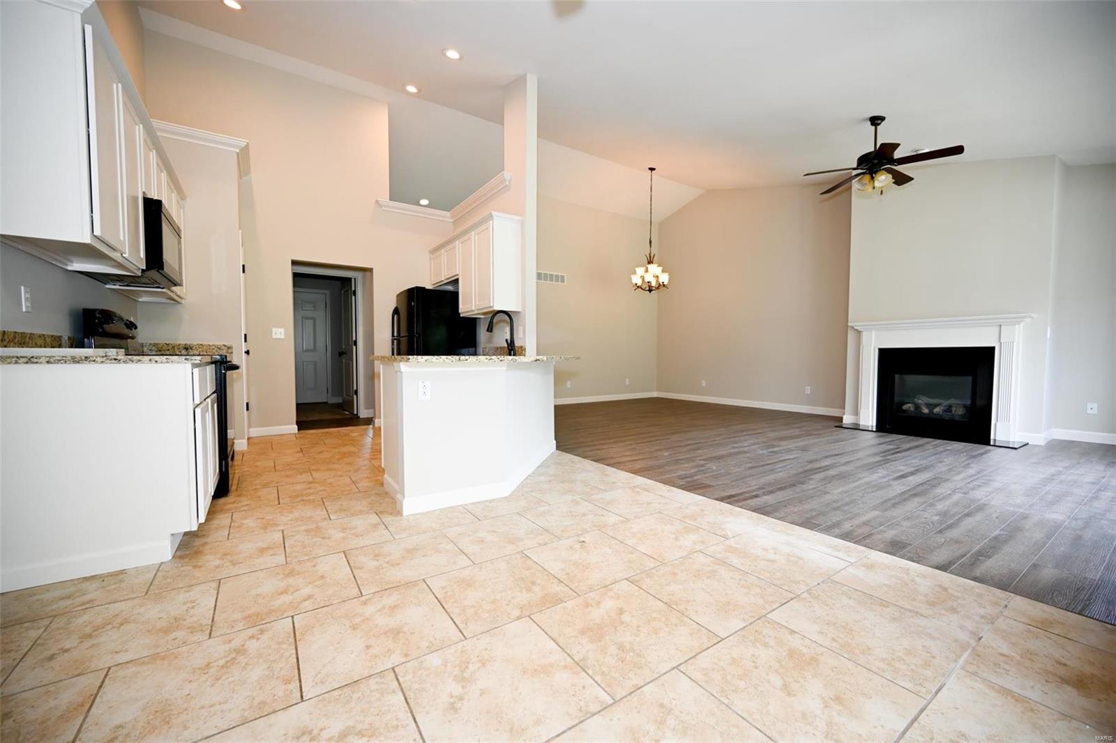 123 Briar Ridge Maryville, IL 62062 - Photo 13 of 37 Gallery Image 13