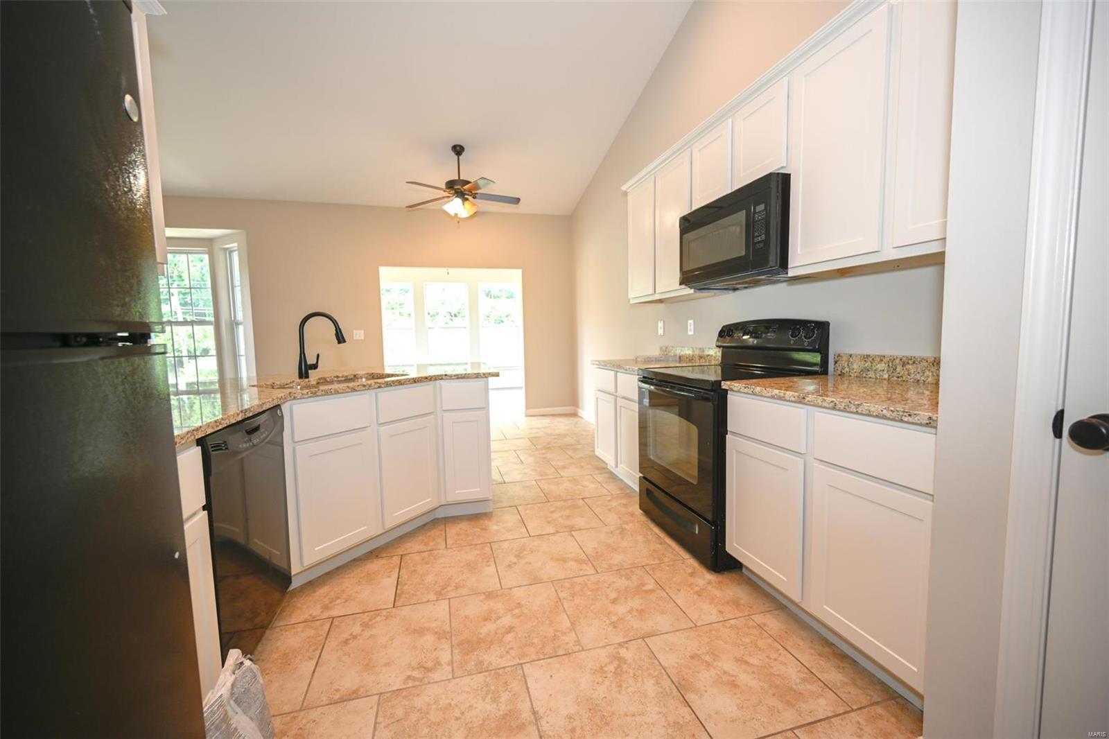 123 Briar Ridge Maryville, IL 62062 - Photo 15 of 37 Gallery Image 15