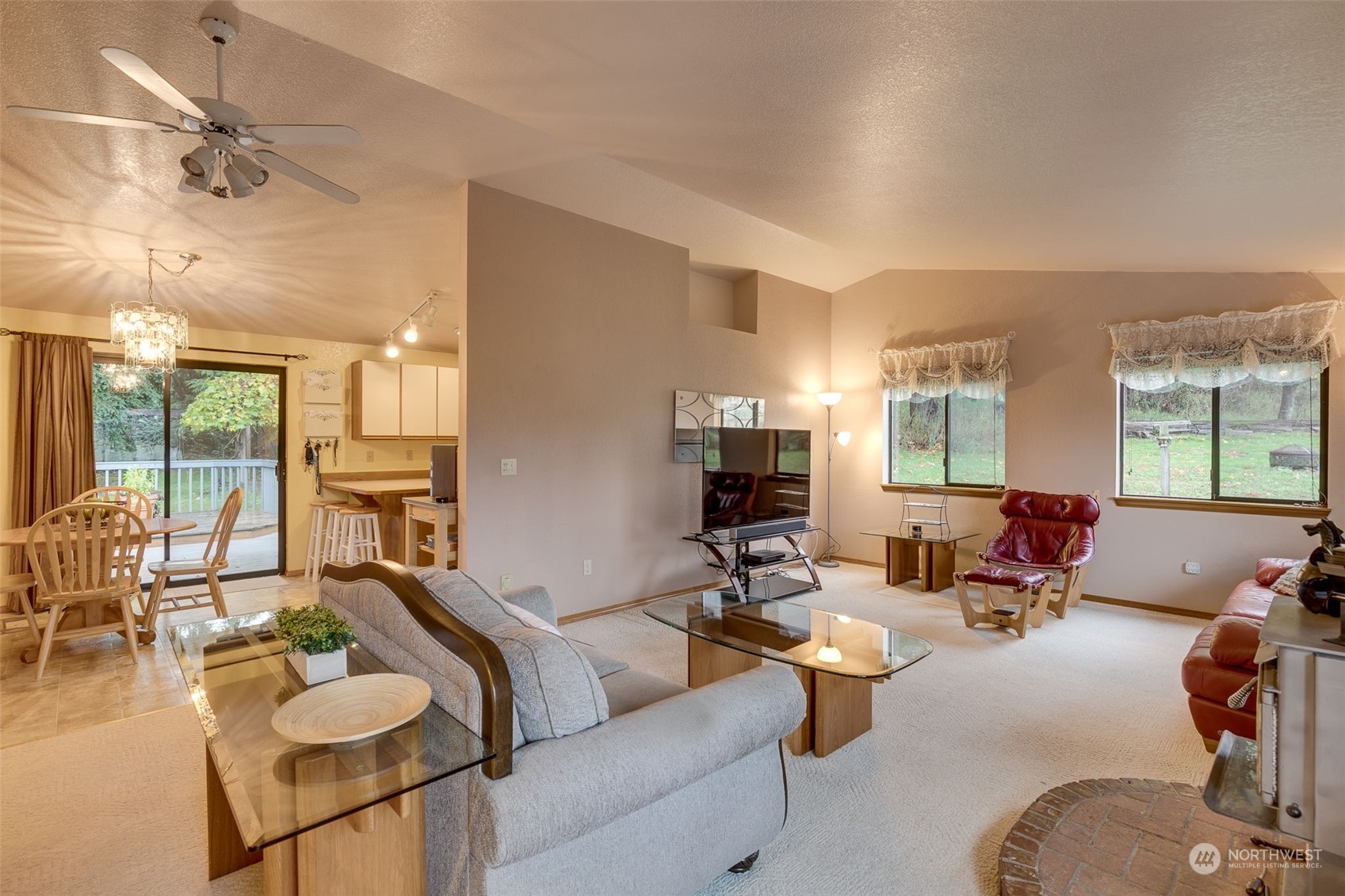 10021 Wagner Road Snohomish, WA 98290 - Photo 5 of 28 a living room with furniture and a large window