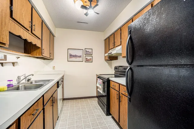 $118,000 | 2917 Danford Creek Drive, Unit 1, Kalamazoo, MI 49009