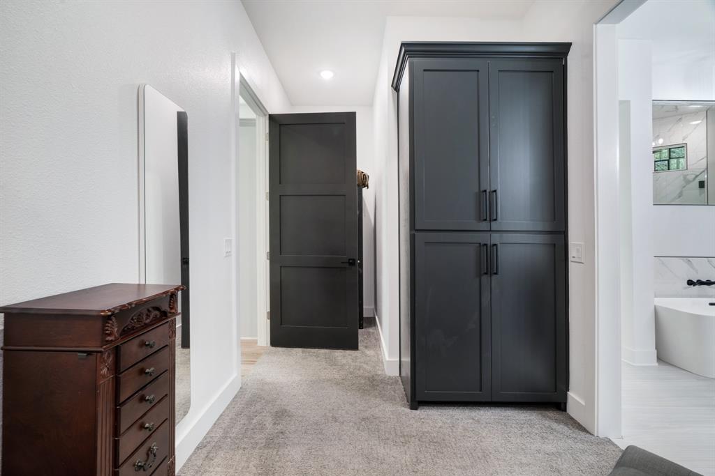545 County Road Paris, TX 75462 - Photo 13 of 40 a view of hallway with cabinets
