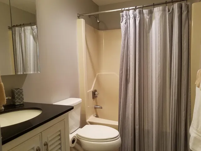 $3,400 | 124 Old Bartlett Road, Unit 83, North Conway, NH 03860