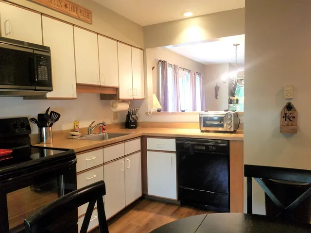 $3,400 | 124 Old Bartlett Road, Unit 83, North Conway, NH 03860