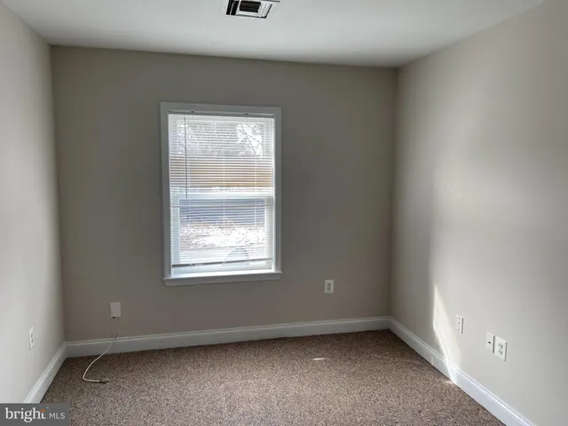 $1,700 | 5954 Henry Avenue, Philadelphia, PA 19128