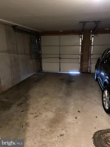 $1,700 | 5954 Henry Avenue, Philadelphia, PA 19128