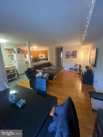 $1,700 | 5954 Henry Avenue, Philadelphia, PA 19128