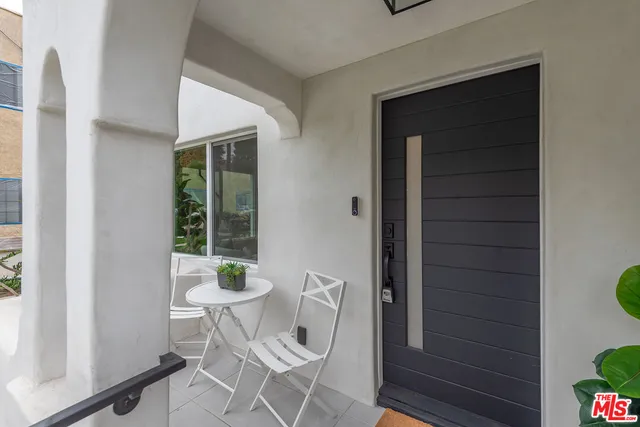 $5,000 | 3626 East 1st Street, Long Beach, CA 90803