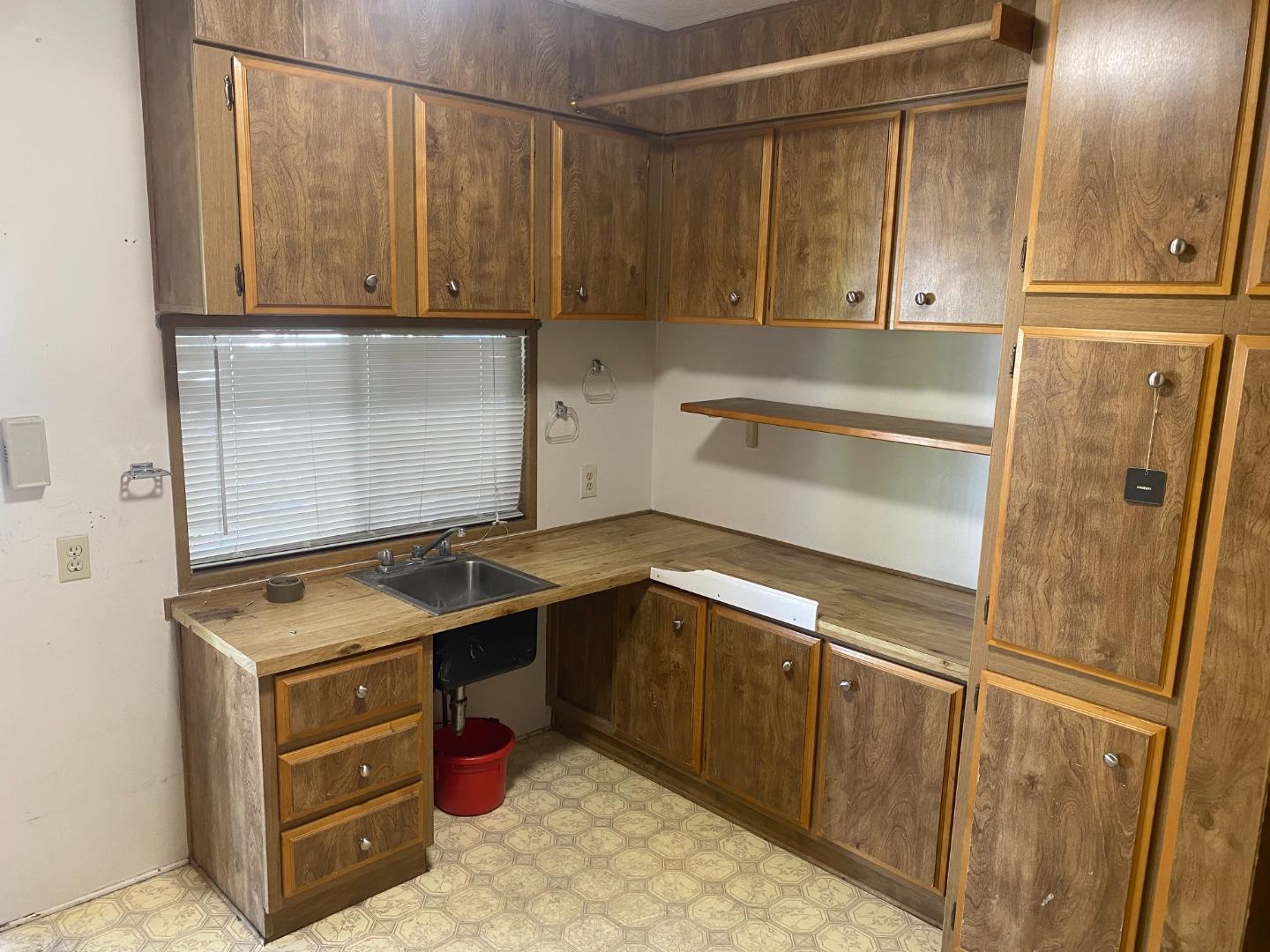 827 Villa Teresa Way, Unit 827 San Jose, CA 95123 - Photo 20 of 21 a kitchen with stainless steel appliances granite countertop a refrigerator and a stove