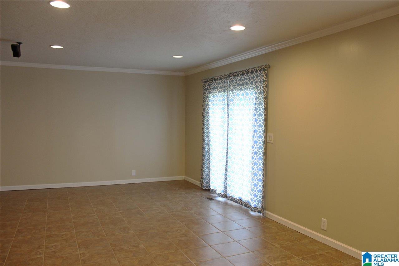 3905 Cloverdale Road Anniston, AL 36207 - Photo 6 of 26
