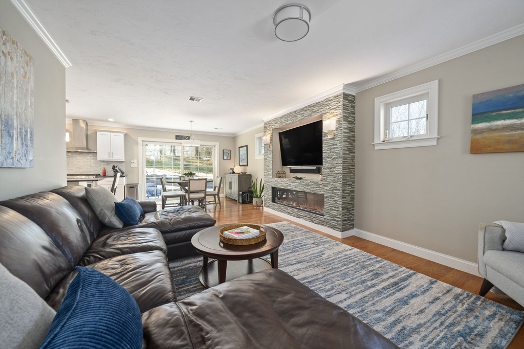29 Arnold Road Weymouth, MA 02191 - Photo 11 of 42 Gallery Image 11