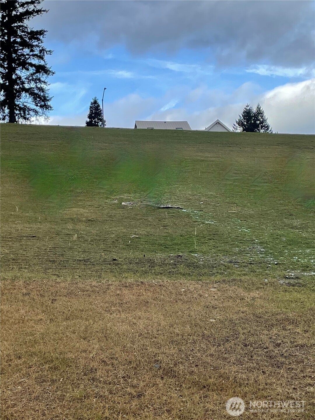 145 Upper Basso Circle Stevenson, WA 98648 - Photo 4 of 5 a view of a lake