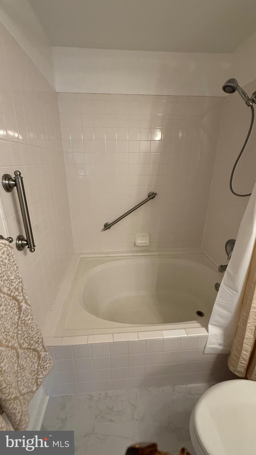 602 Churchill Road, Unit N Bel Air, MD 21014 - Photo 20 of 27 Soaking tub.
