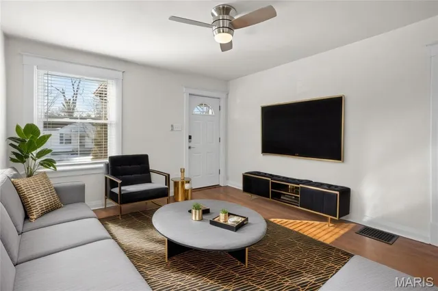 $255,000 | 321 Madison Avenue, St. Louis, MO 63119