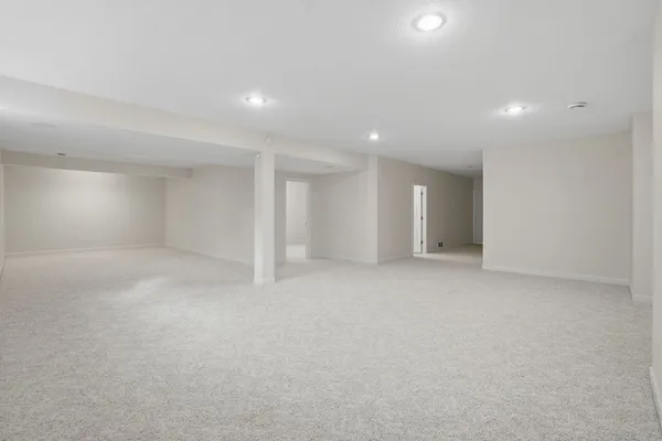 $634,900 | 27018 Glynns Creek Court, Eldridge, IA 52748