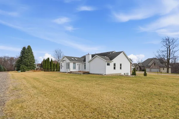 $634,900 | 27018 Glynns Creek Court, Eldridge, IA 52748
