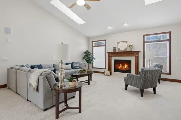$634,900 | 27018 Glynns Creek Court, Eldridge, IA 52748