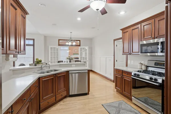 $634,900 | 27018 Glynns Creek Court, Eldridge, IA 52748