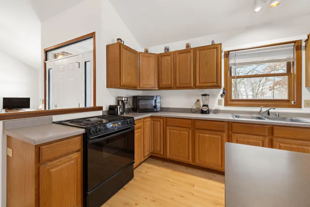 $575,000 | W9658 Stader Road, Whitewater, WI 53190