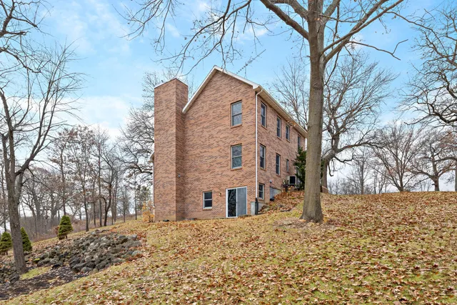 $575,000 | W9658 Stader Road, Whitewater, WI 53190