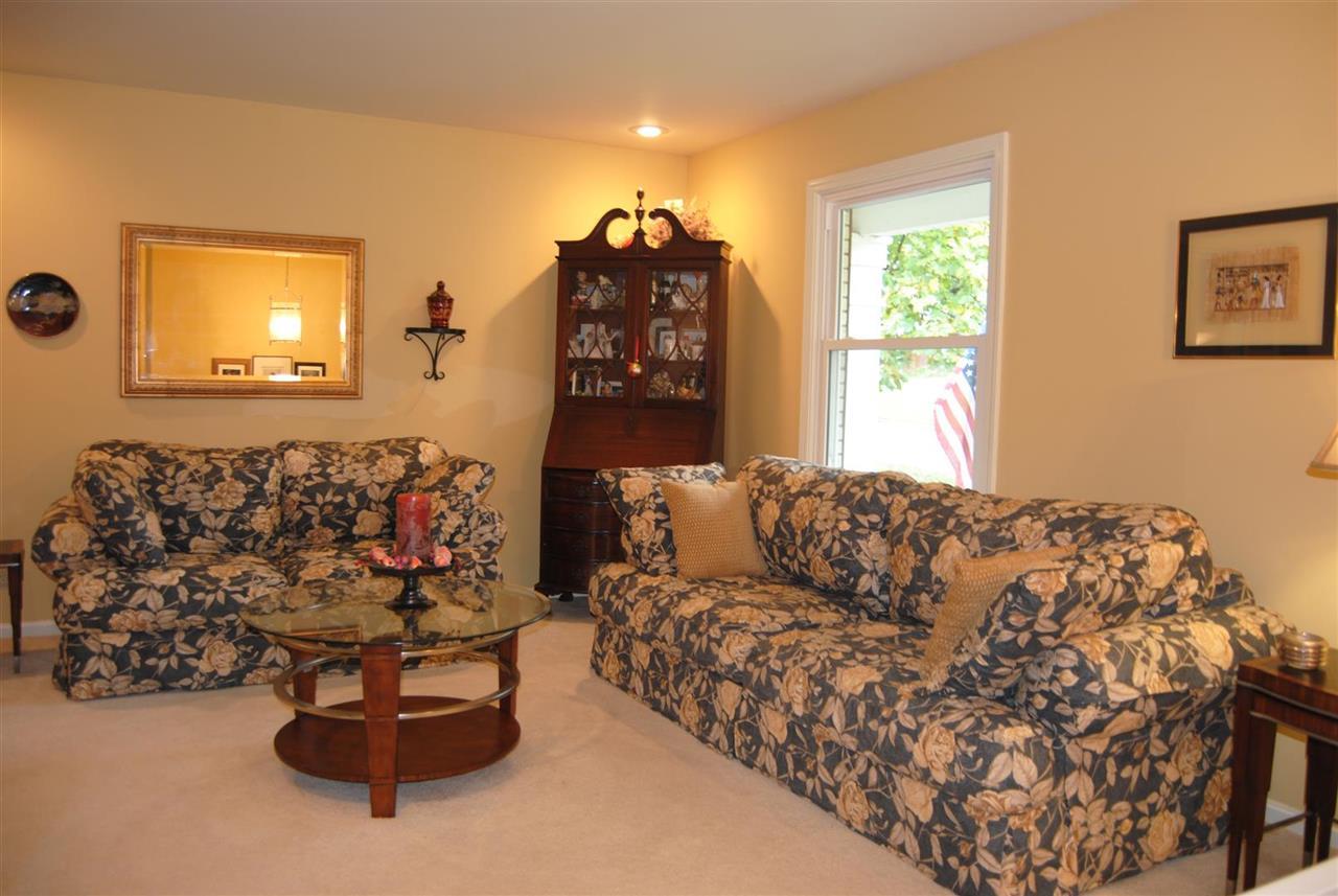 5619 Winston Road Evansville, IN 47710 - Photo 2 of 18 Gallery Image 2