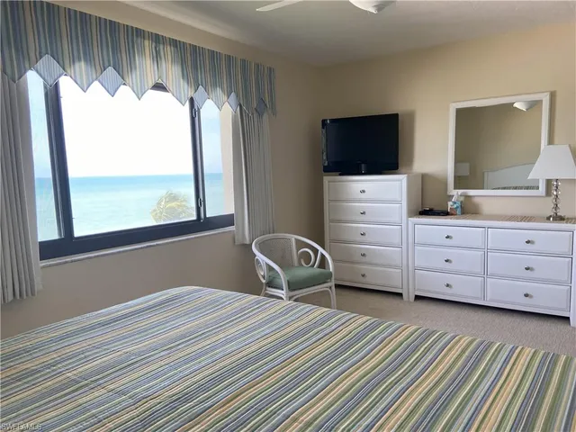 a view of a window with sky view