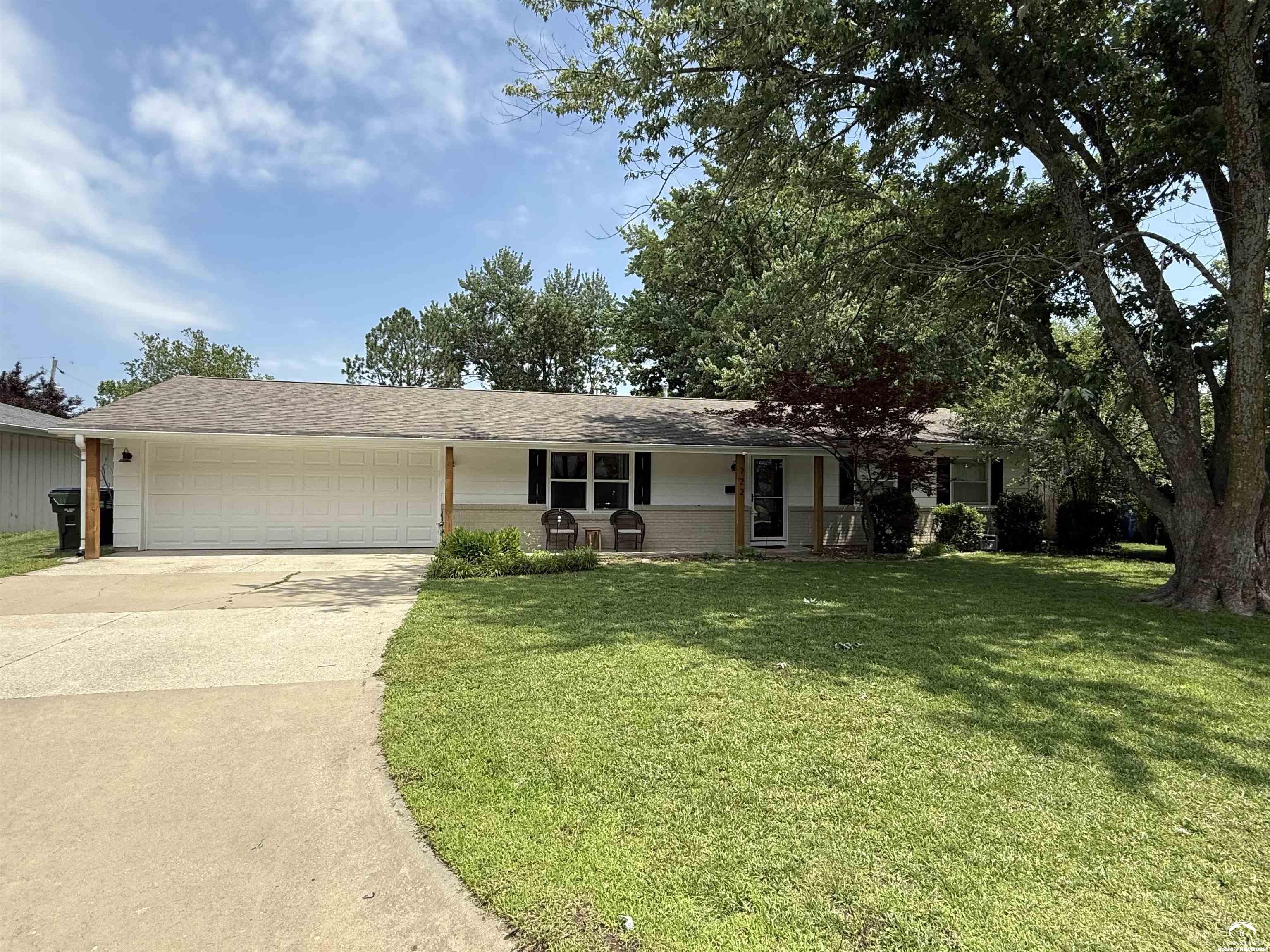 722 Randall Road Lawrence, KS 66049 - Photo 1 of 29
