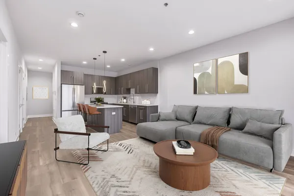 $3,350 | 2357 North Washtenaw Avenue, Unit 204, Chicago, IL 60647