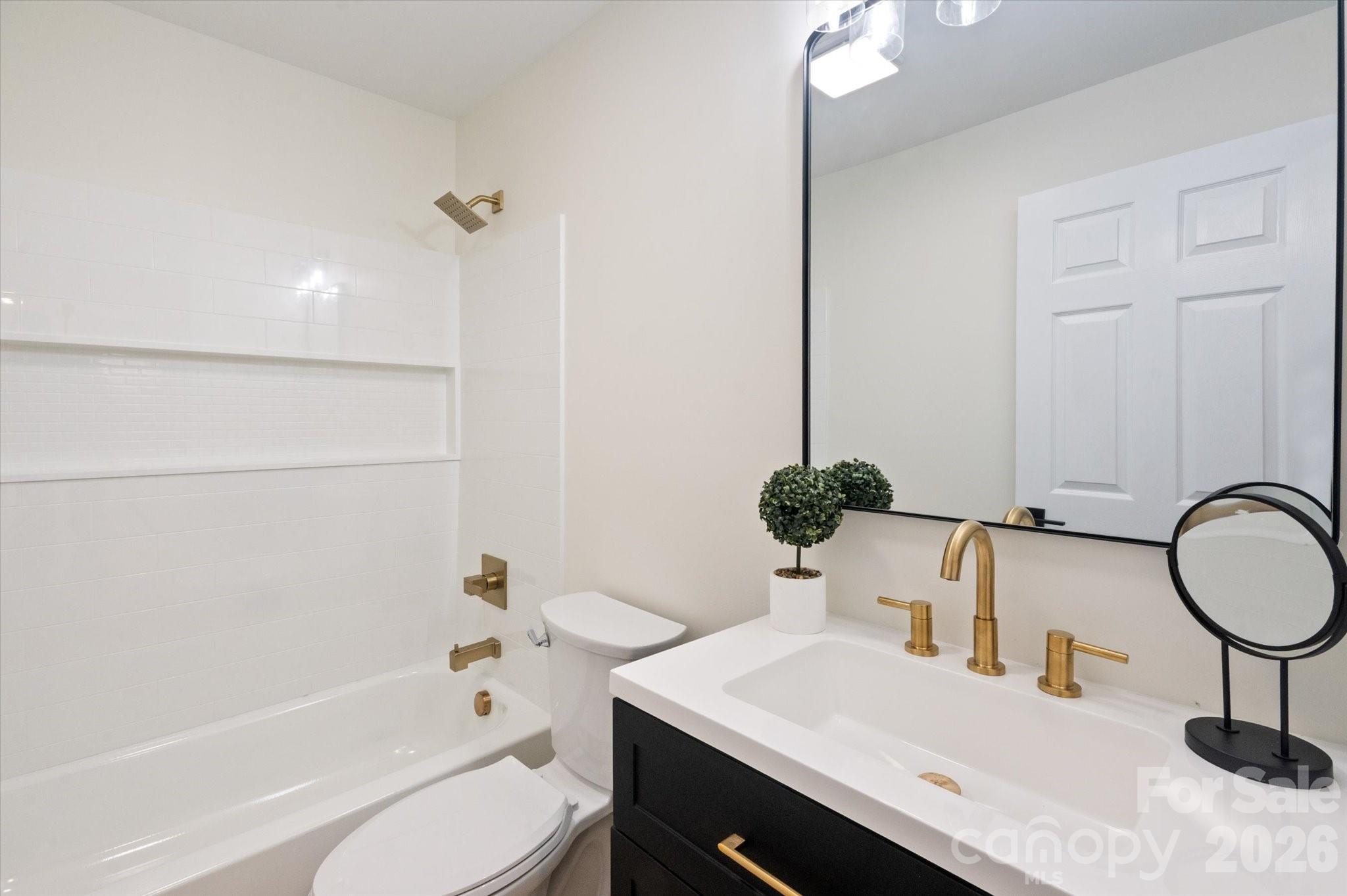 5580 Sugar Hill Road Marion, NC 28752 - Photo 10 of 38