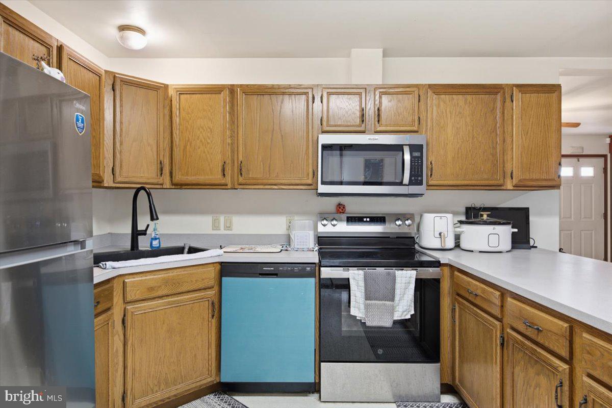 113 Chambers Street Preston, MD 21655 - Photo 10 of 25 09-Kitchen