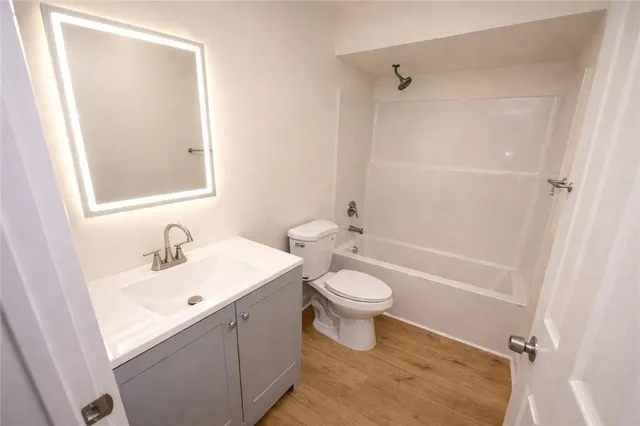 $475,000 | 612-614 North Hocker Avenue, Independence, MO 64050