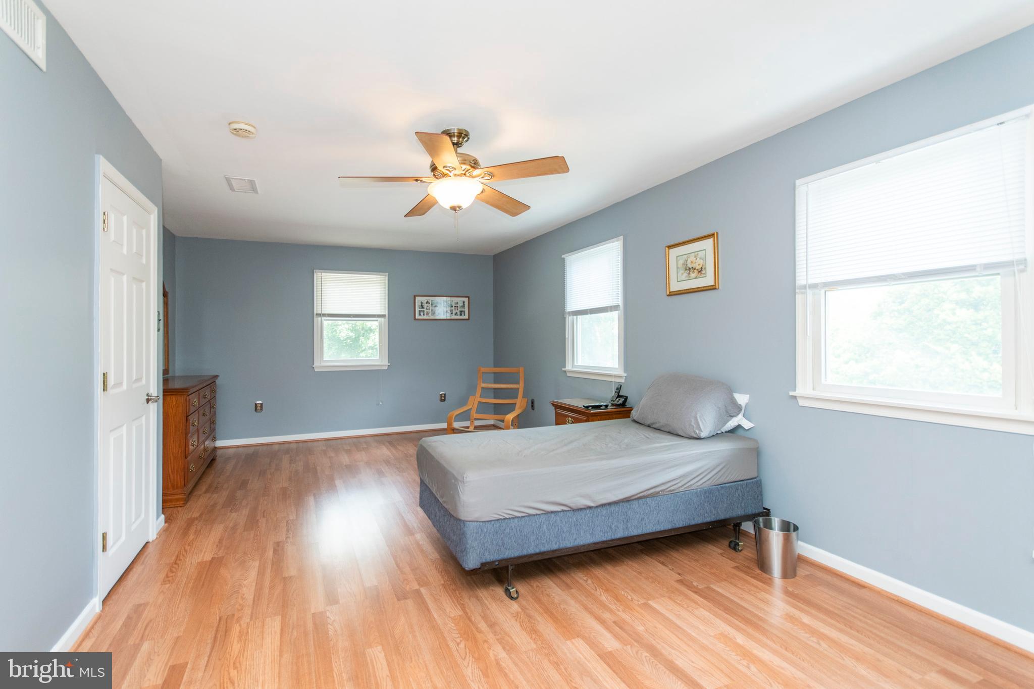 828 East Cathedral Road Philadelphia, PA 19128 - Photo 20 of 25