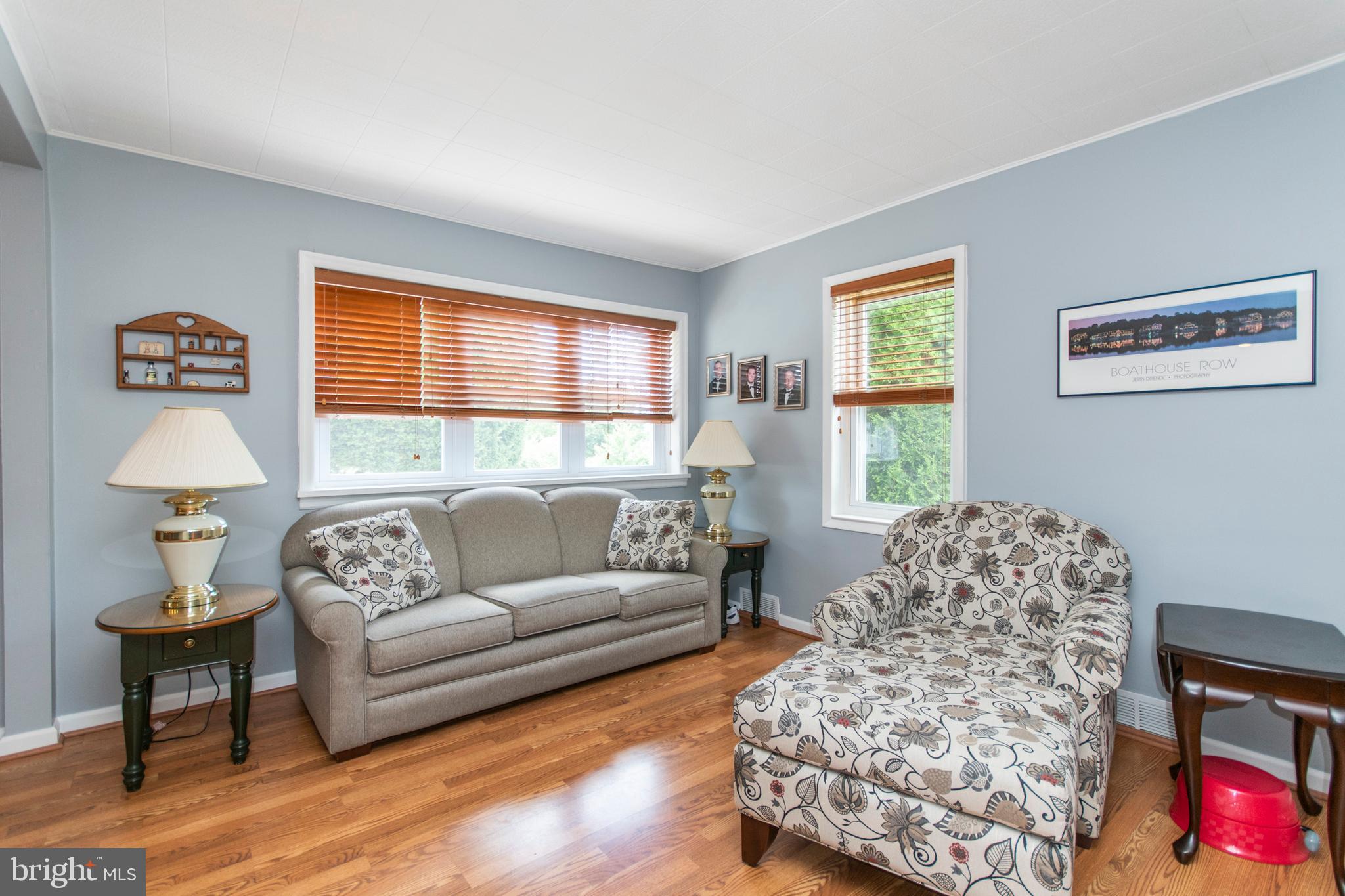 828 East Cathedral Road Philadelphia, PA 19128 - Photo 4 of 25