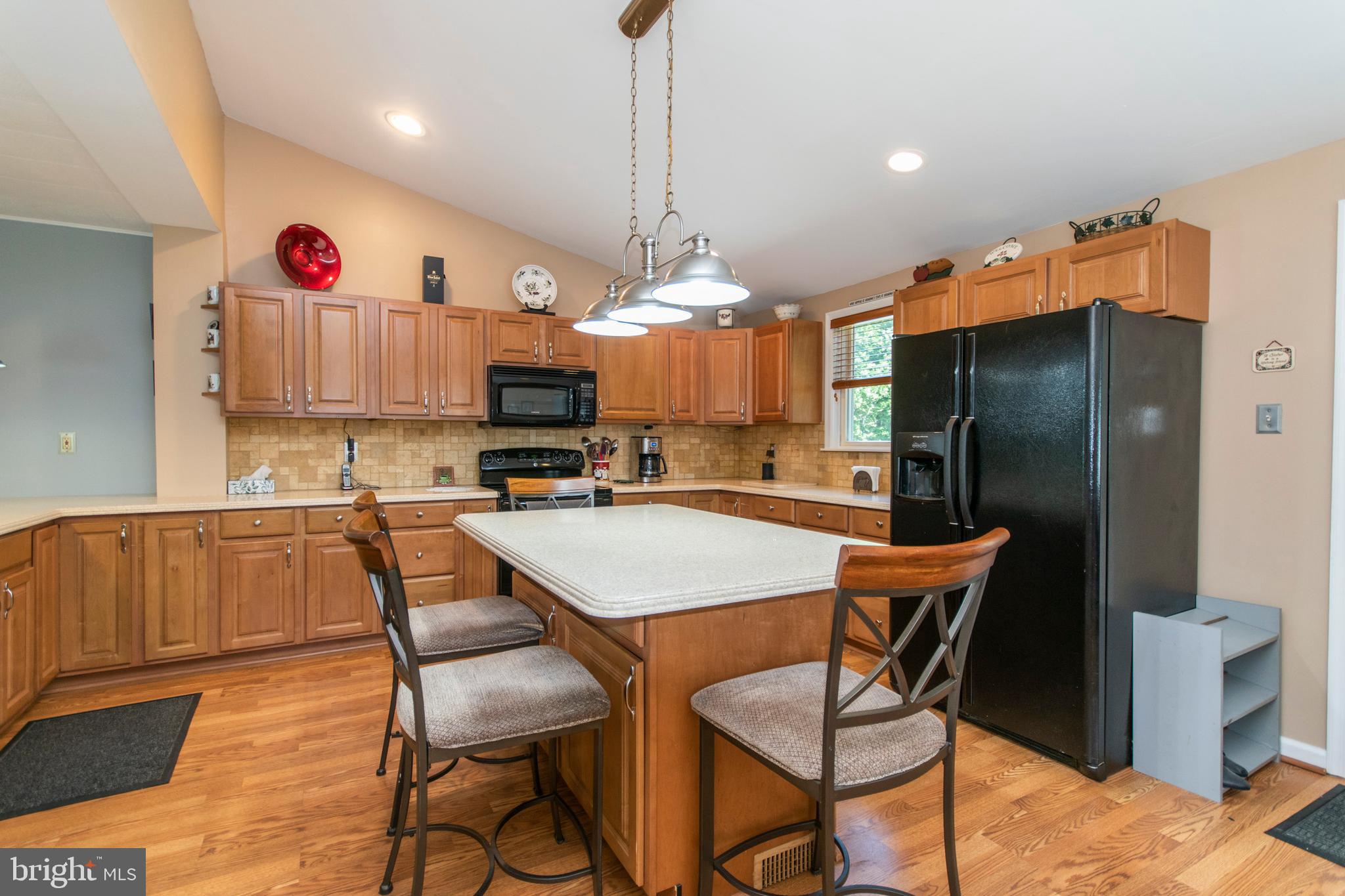 828 East Cathedral Road Philadelphia, PA 19128 - Photo 8 of 25