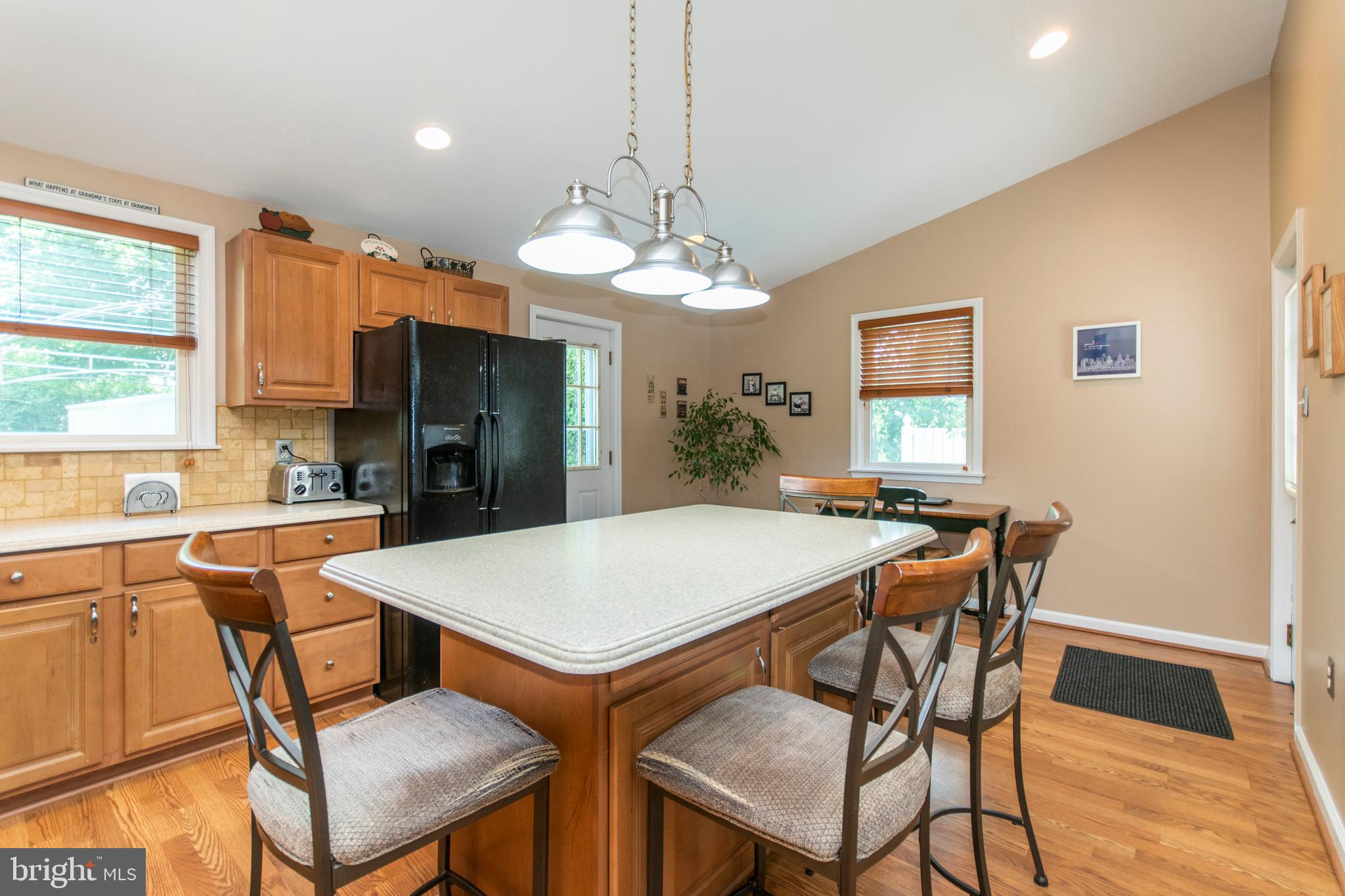 828 East Cathedral Road Philadelphia, PA 19128 - Photo 9 of 25
