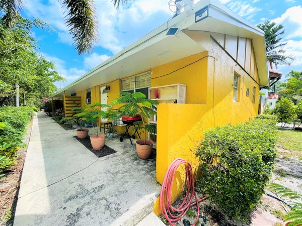 $1,750 | 531 27th Street, Unit 1, West Palm Beach, FL 33407