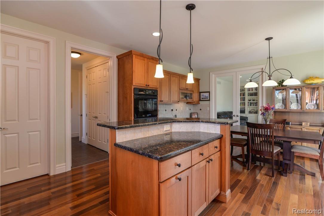 5877 Nottingham Point Brighton, MI 48116 - Photo 42 of 89 _AUG5922.jpg
