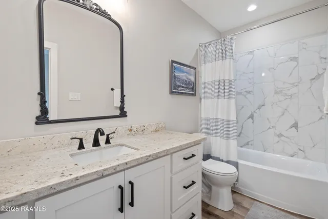 $650,000 | 9406 Amberjack Lane, Abbeville, LA 70510