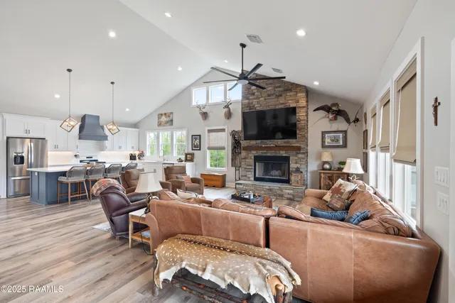 $650,000 | 9406 Amberjack Lane, Abbeville, LA 70510