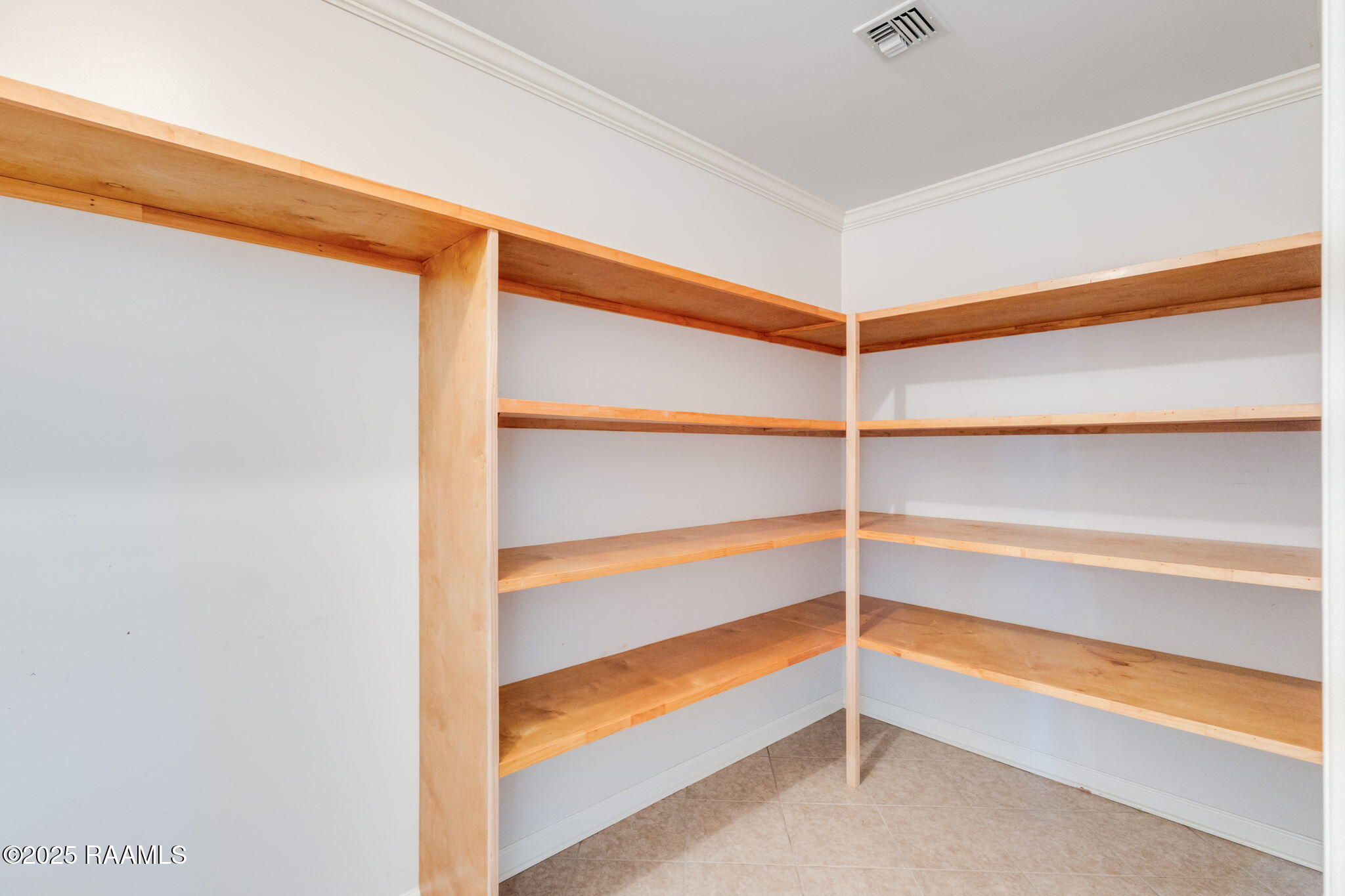 6317 Highway 14 New Iberia, LA 70560 - Photo 9 of 24 2-web-or-mls-6317 LA-14-1