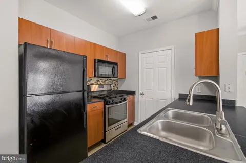 $255,000 | 13501 Derry Glen Court, Unit 203, Germantown, MD 20874