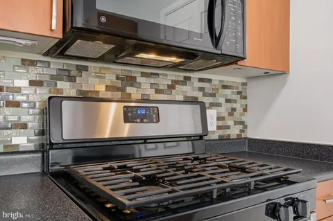 $255,000 | 13501 Derry Glen Court, Unit 203, Germantown, MD 20874