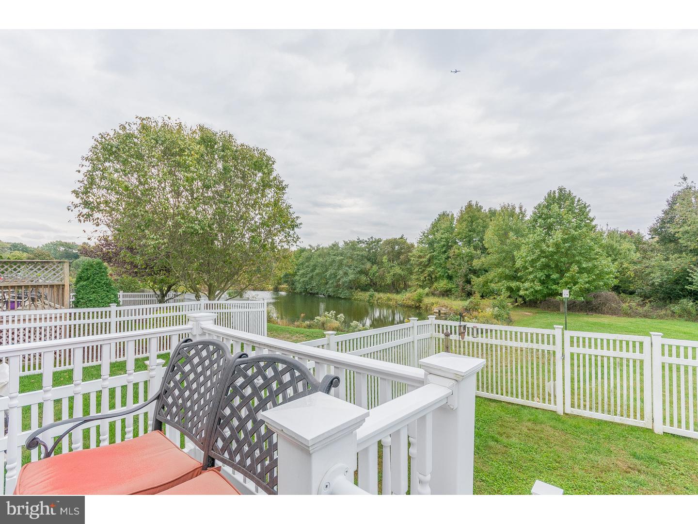 65 Chapel Hill Road Mount Laurel, NJ 08054 - Photo 4 of 25