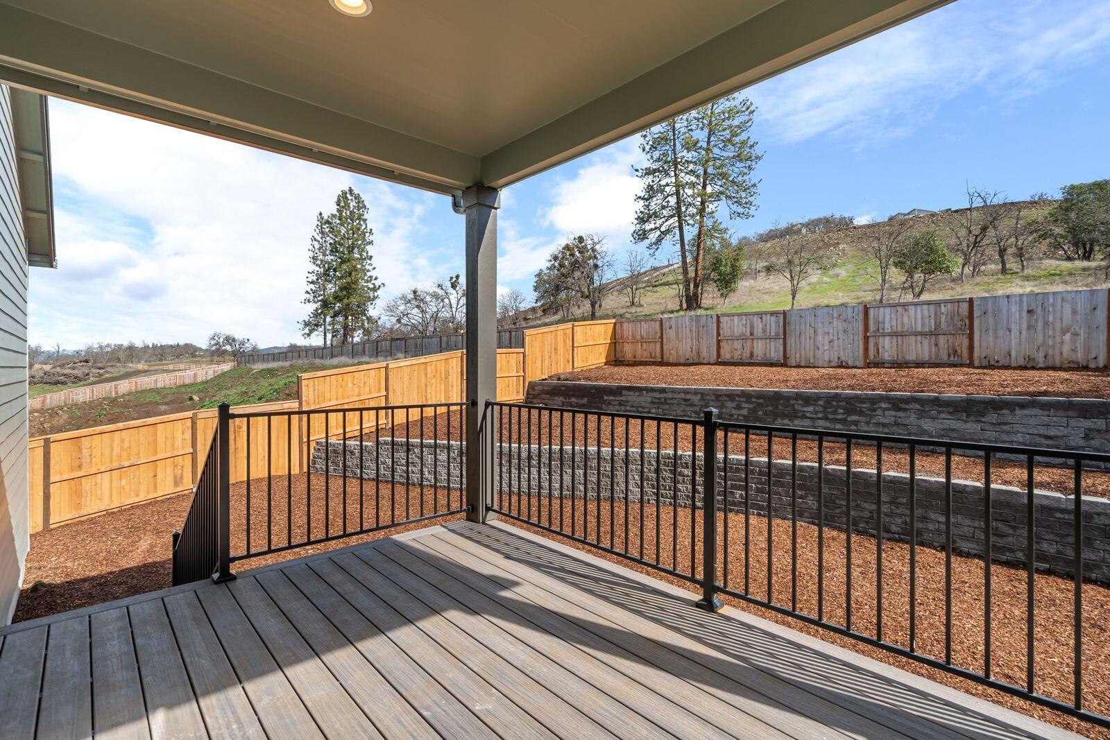 671 Old Waverly Way, Unit 21 Eagle Point, OR 97524 - Photo 25 of 28 24