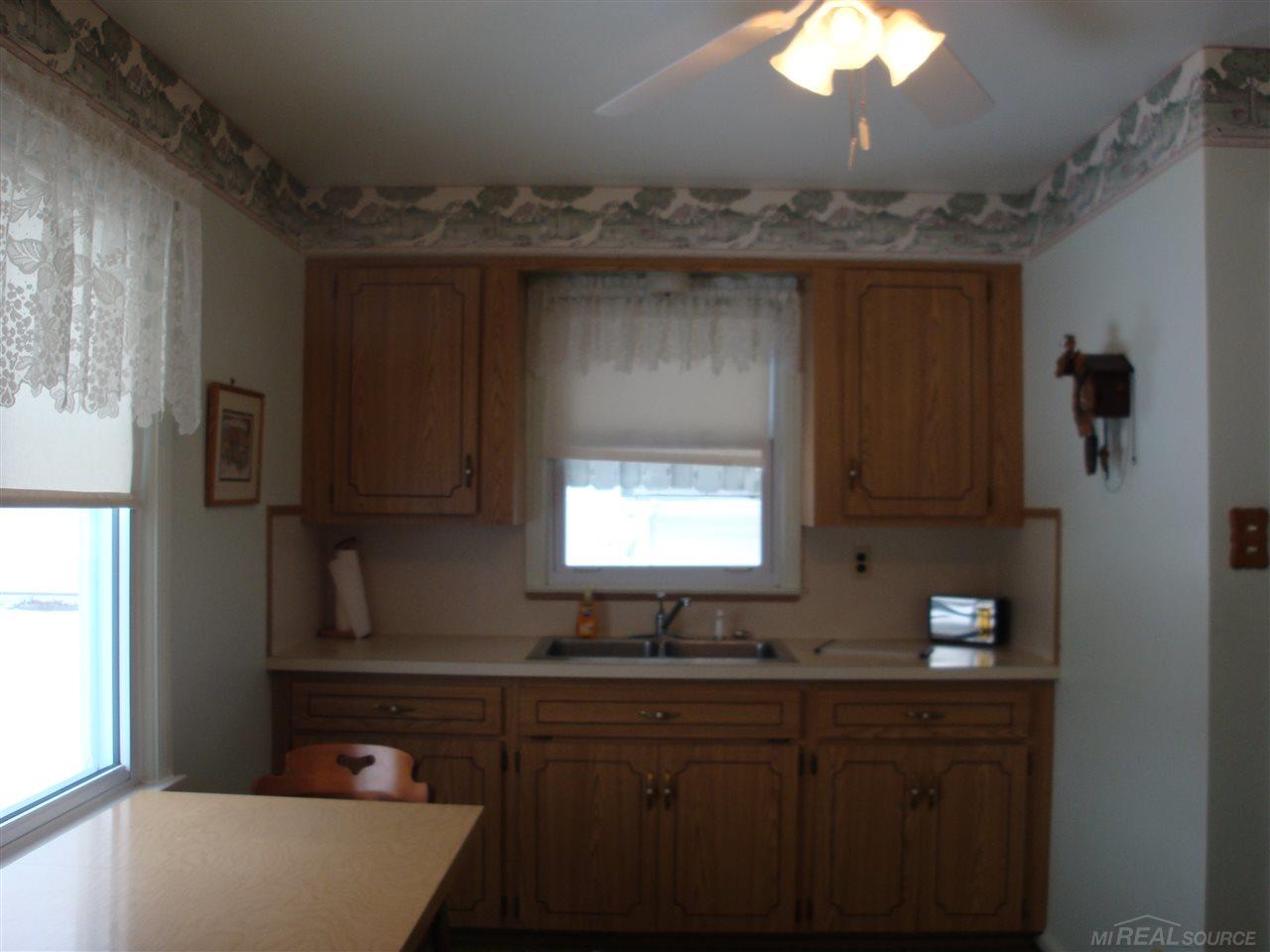 17221 Stephens Eastpointe, MI 48021 - Photo 12 of 17 Gallery Image 12