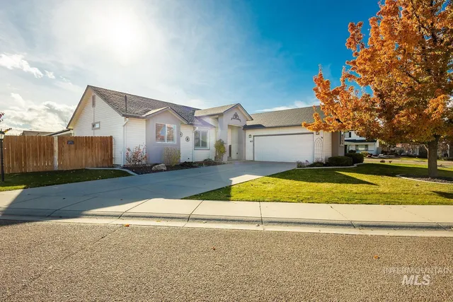 $395,000 | 823 Royal Street, Caldwell, ID 83605