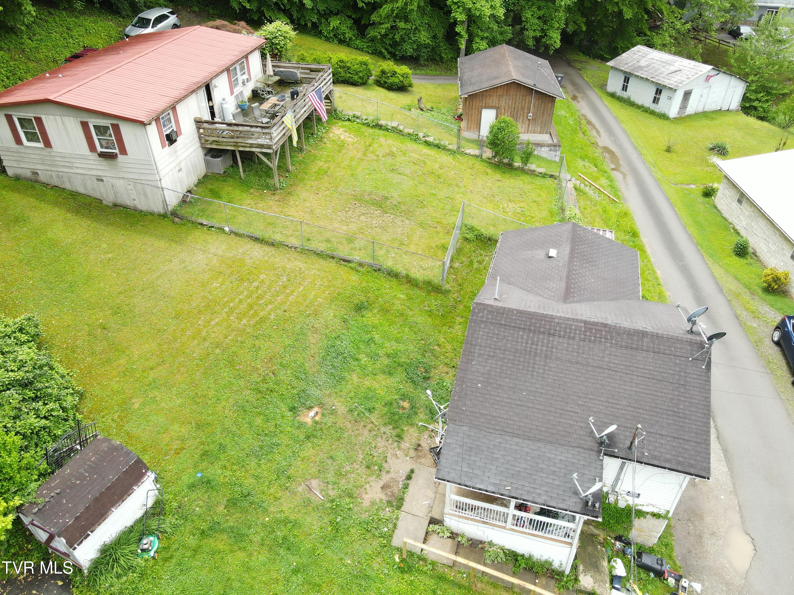 8126 South River Road Pound, VA 24279 - Photo 2 of 35 DJI_0581